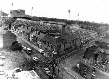 p005-marstons-lock-building-1970s.jpg