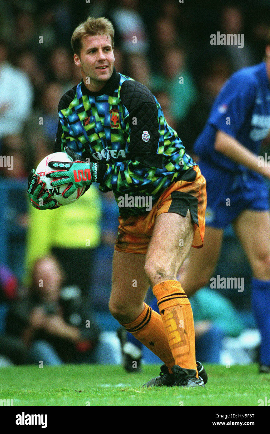 mike-stowell-wolverhampton-wanderers-fc-15-september-1992-HN5F6T.jpg