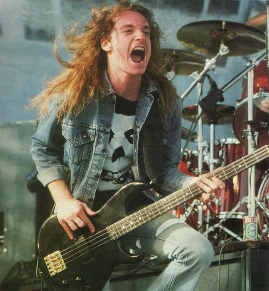 Cliff-Burton-from-metallica-bass-player-picture.jpg