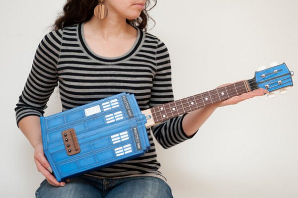 tardis-ukulele-1.jpg