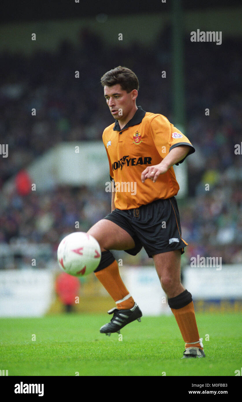 wolverhampton-wanderers-footballer-andy-thompson-1994-M0FBB3.jpg