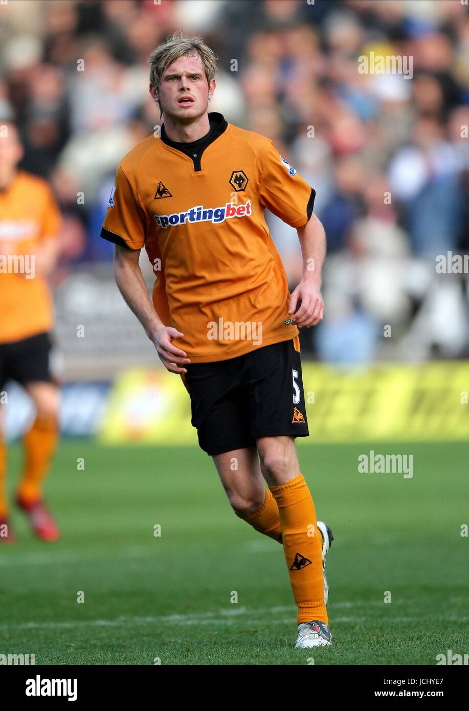 richard-stearman-wolverhampton-wanderers-fc-wolves-v-birmingham-molineux-JCHYE7.jpg