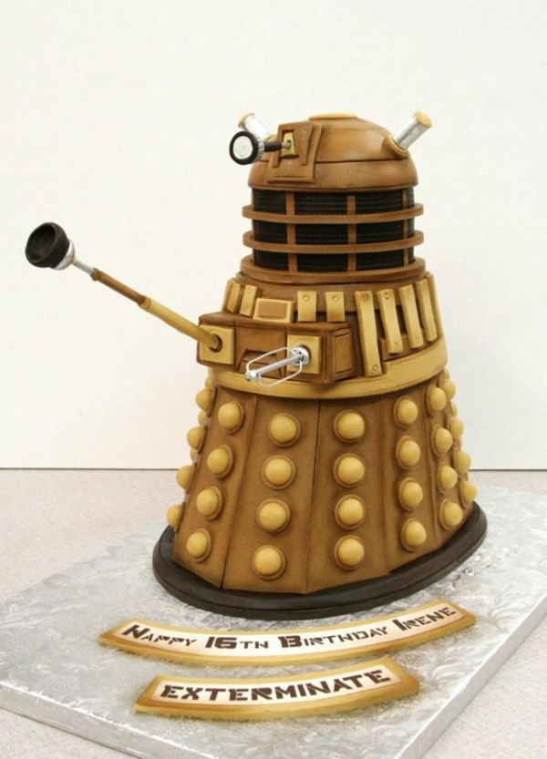 dalek-cake.jpg