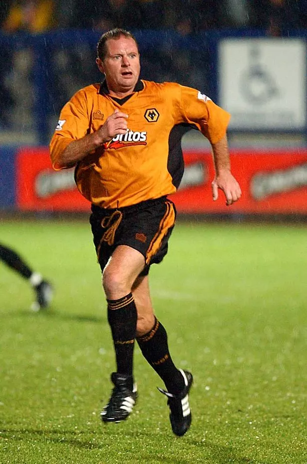 0_Paul-Gascoigne-plays-in-a-Wolves-Reserves-side.jpg