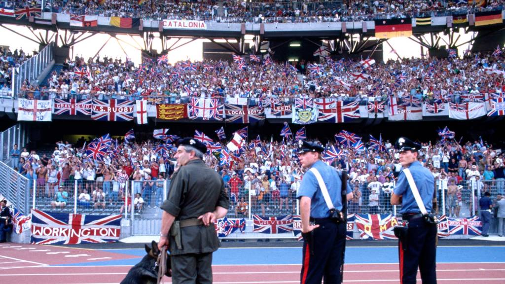 _111718171_hero_england_fans_getty-1.jpg
