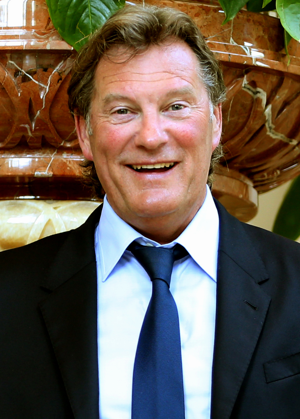 Glenn_Hoddle_2014_%28cropped%29.jpg